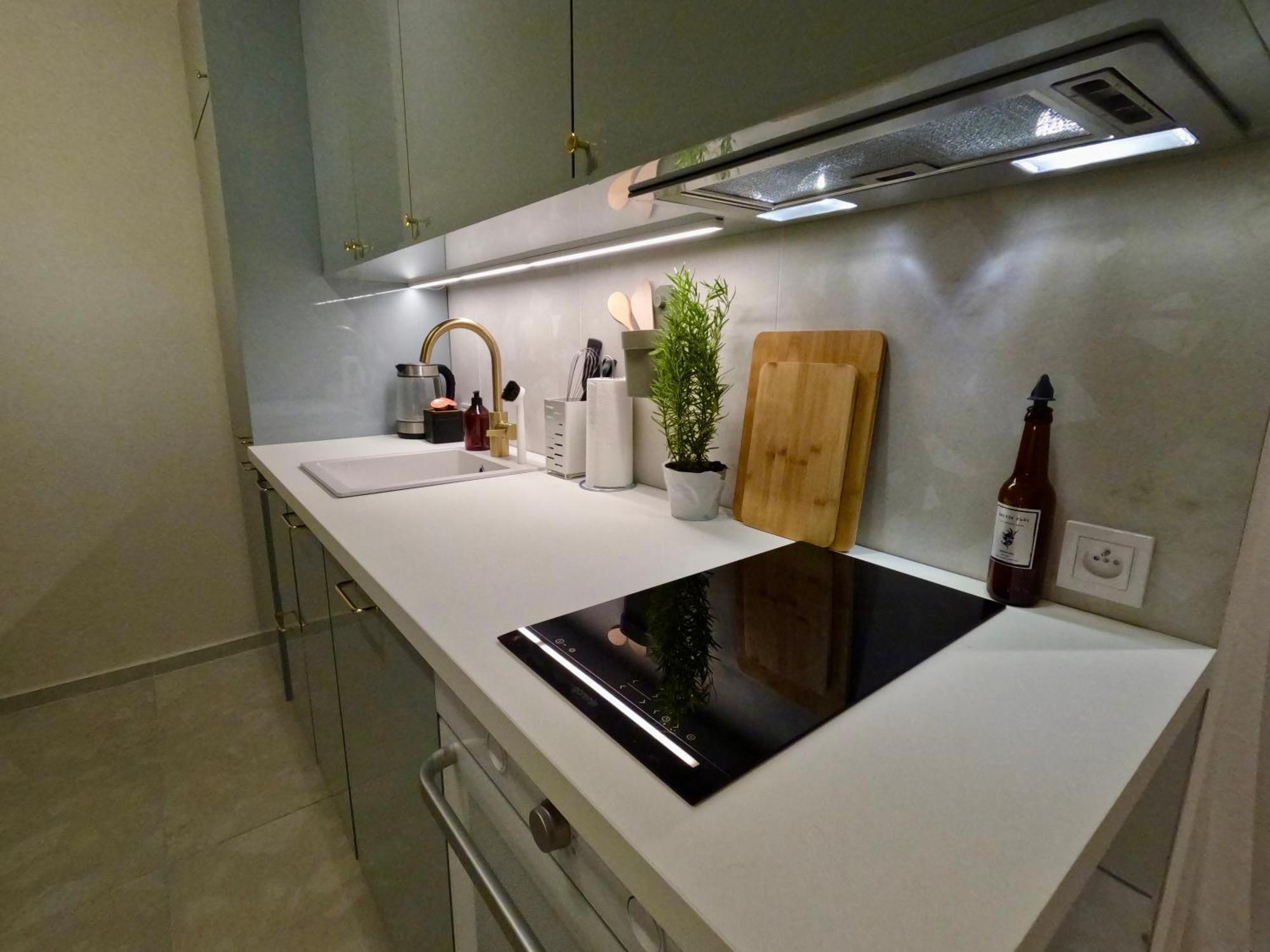 Urban Retreat I Modern Boho Apartments In Lovely Letna District - 10 Minutes From Old Town Praga Esterno foto