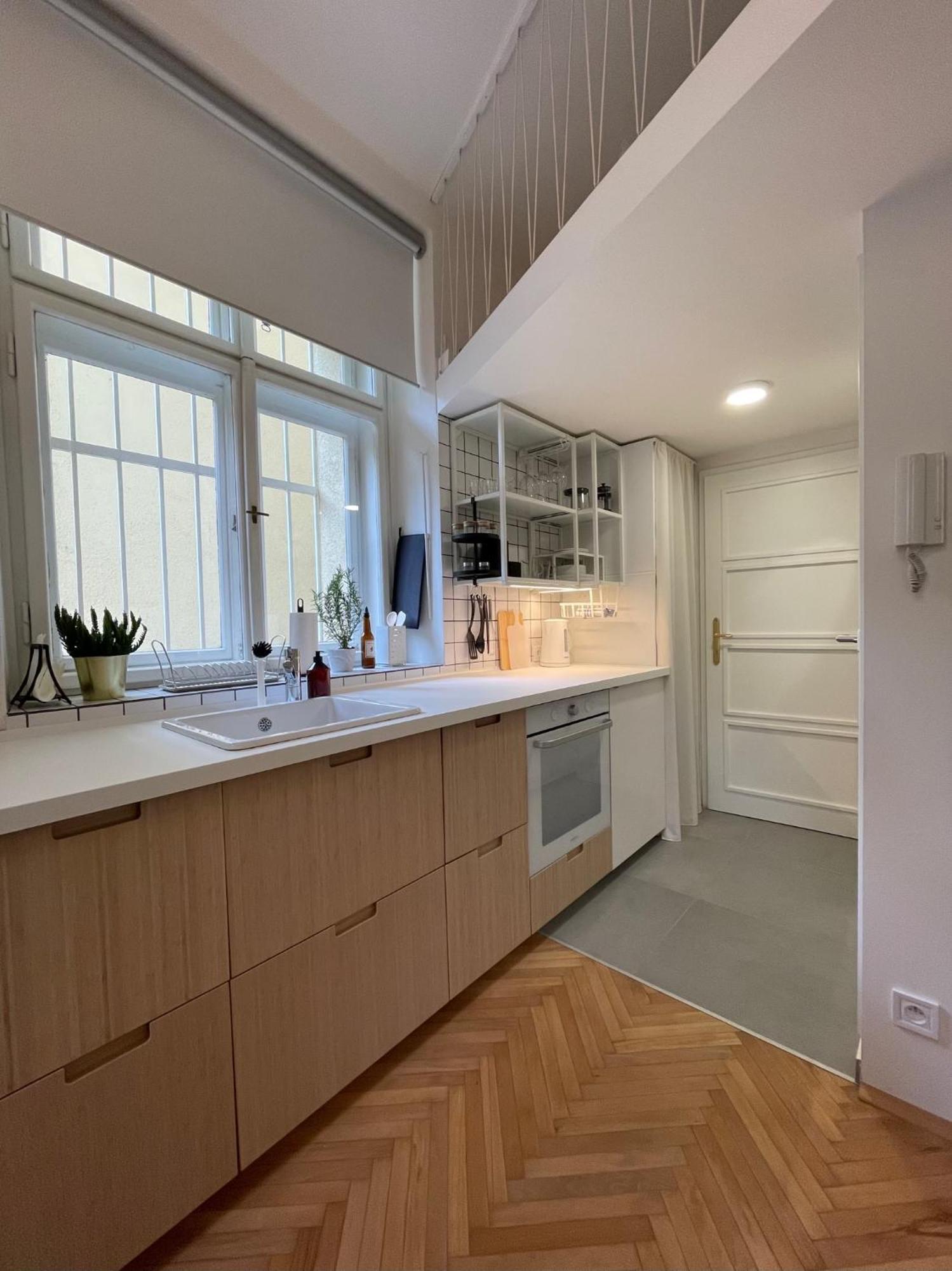 Urban Retreat I Modern Boho Apartments In Lovely Letna District - 10 Minutes From Old Town Praga Esterno foto
