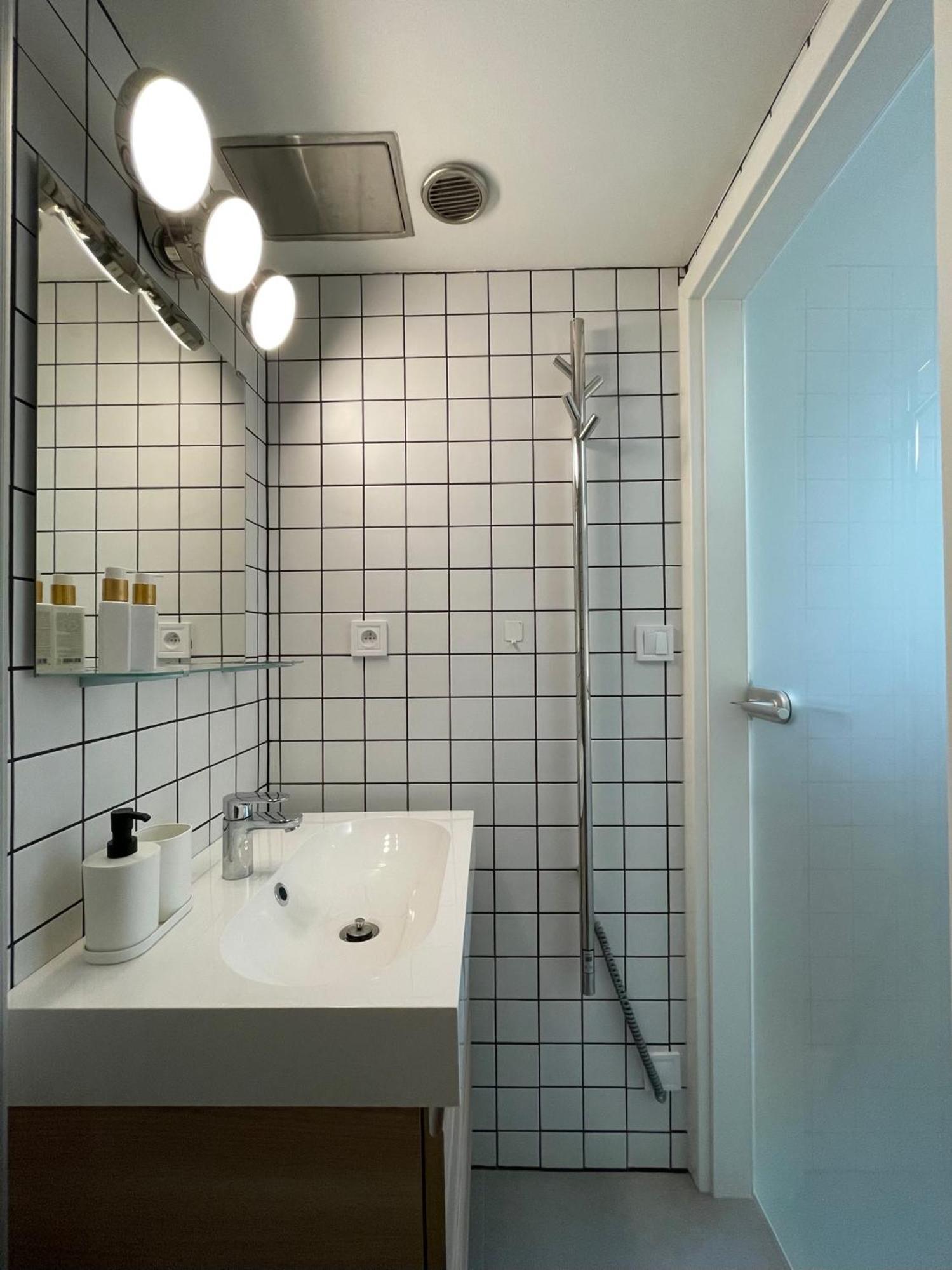 Urban Retreat I Modern Boho Apartments In Lovely Letna District - 10 Minutes From Old Town Praga Esterno foto