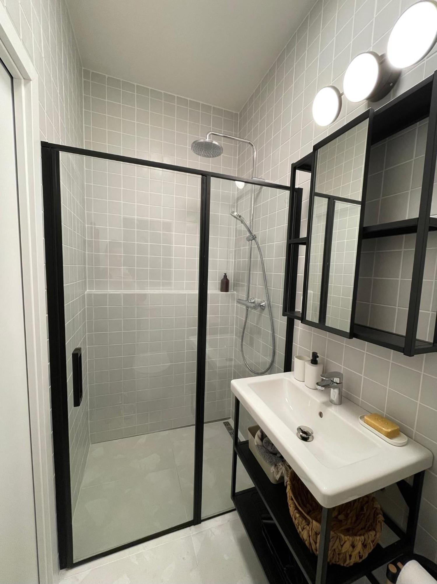 Urban Retreat I Modern Boho Apartments In Lovely Letna District - 10 Minutes From Old Town Praga Esterno foto